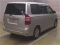 2011 Toyota Noah