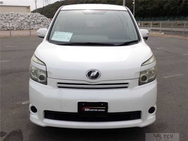2009 Toyota Voxy
