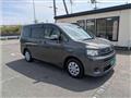 2013 Toyota Voxy