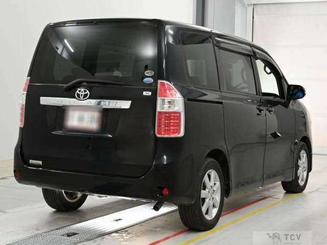 2009 Toyota Noah