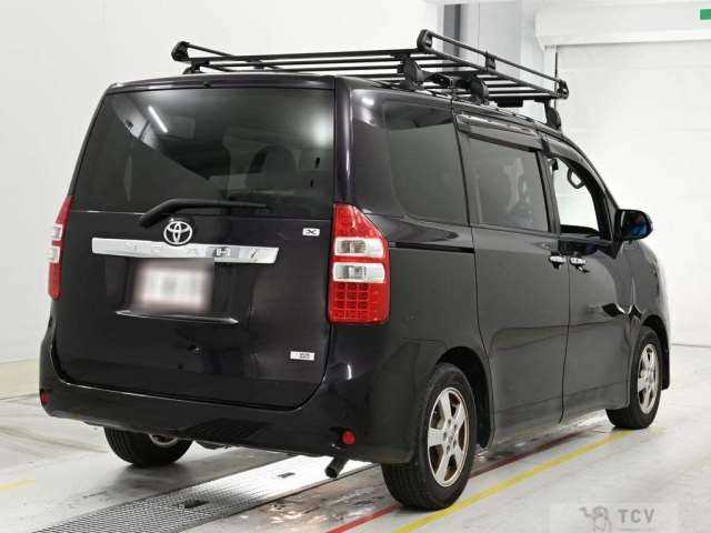 2012 Toyota Noah
