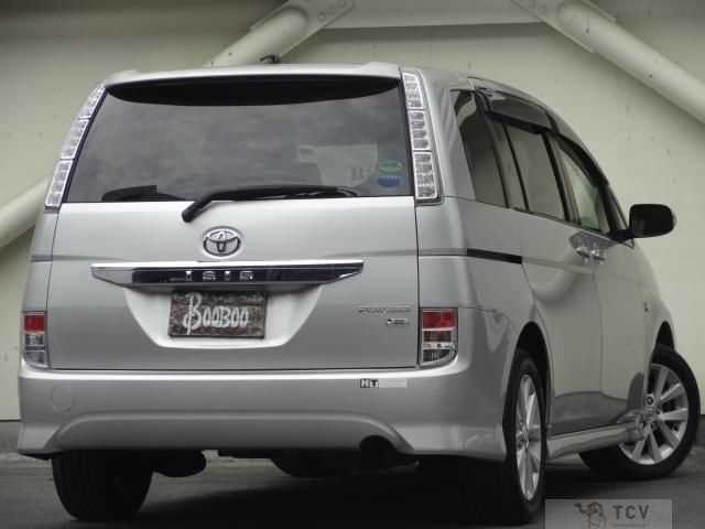 2013 Toyota Isis