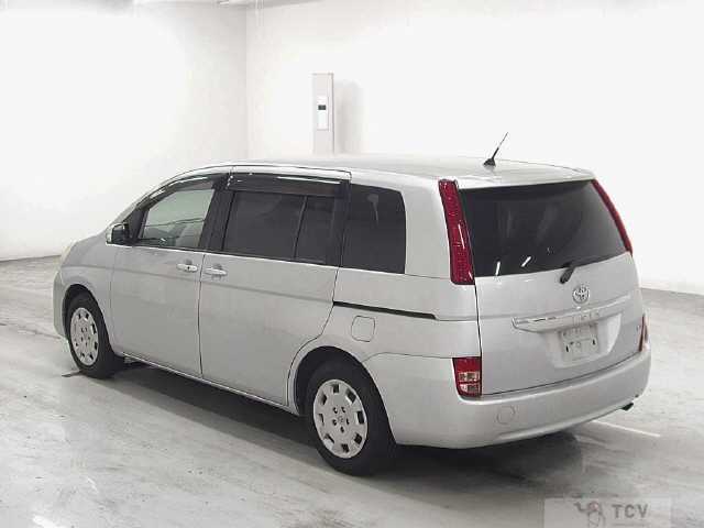 2010 Toyota Isis