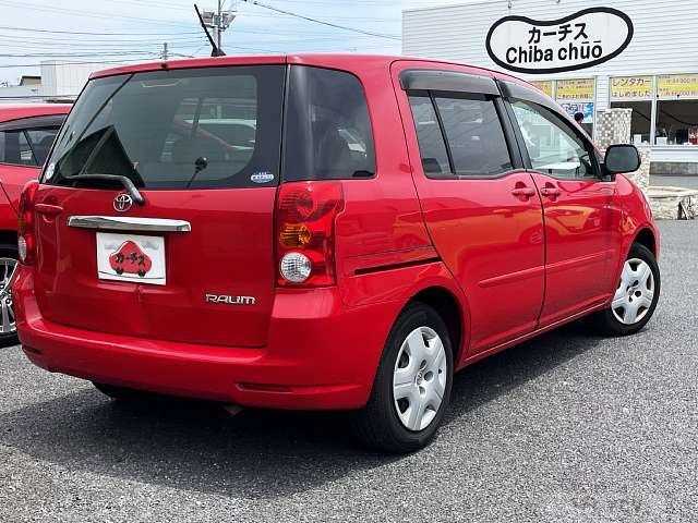 2003 Toyota Raum