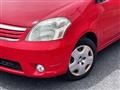 2003 Toyota Raum