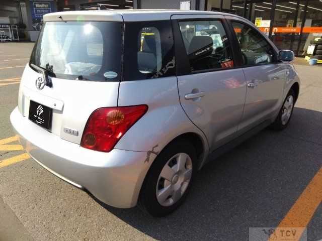 2002 Toyota IST