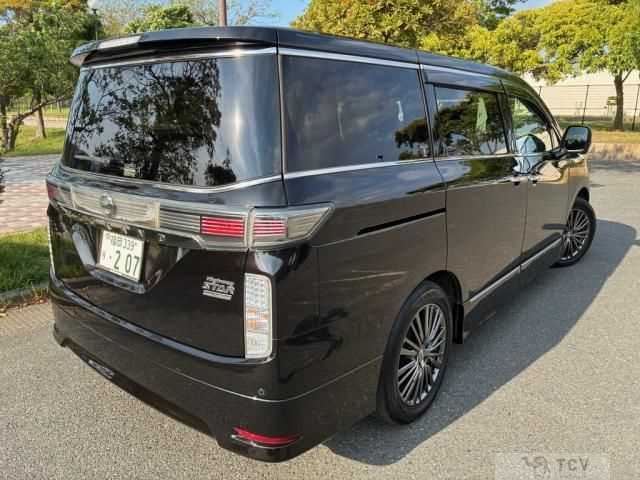 2015 Nissan Elgrand