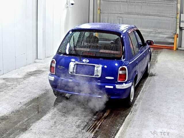 2001 Nissan March