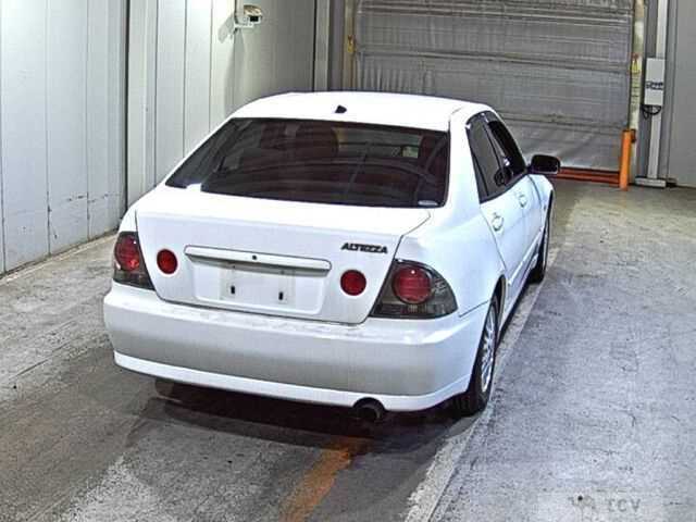 2005 Toyota Altezza
