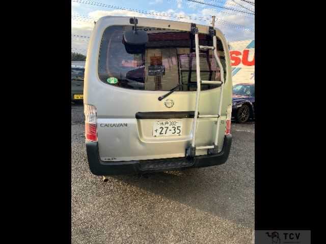 2004 Nissan Caravan
