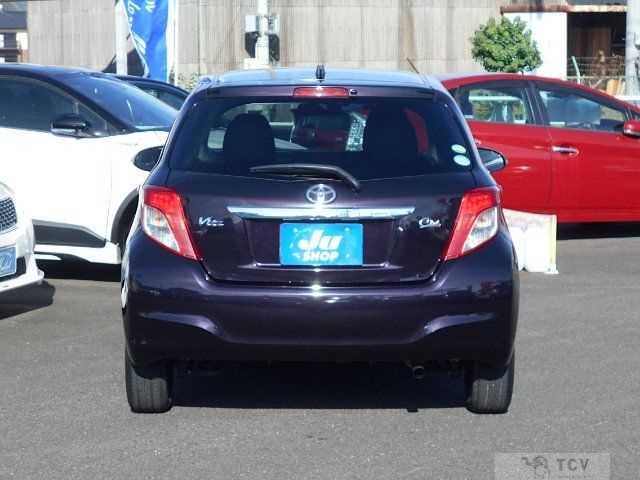 2013 Toyota Vitz