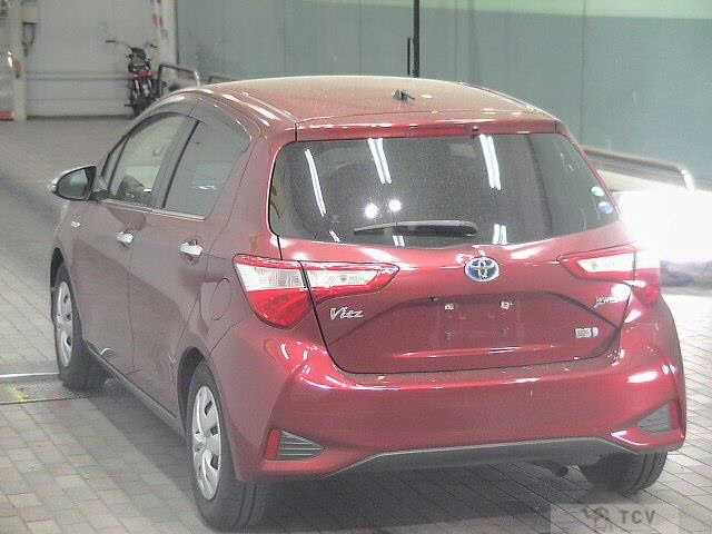 2017 Toyota Vitz