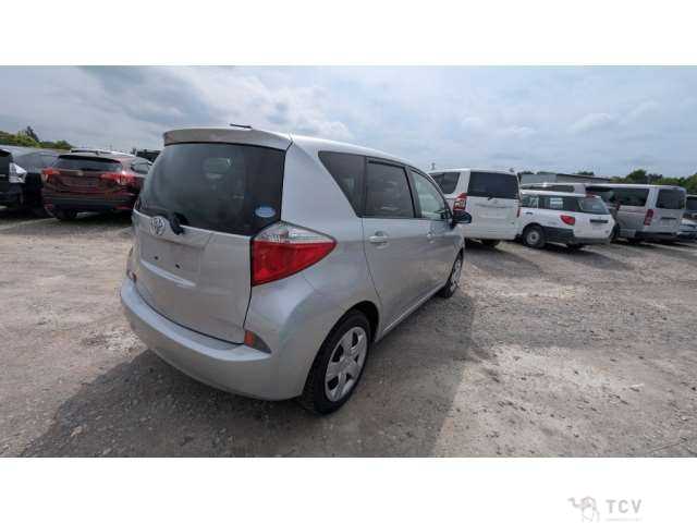 2013 Toyota Ractis