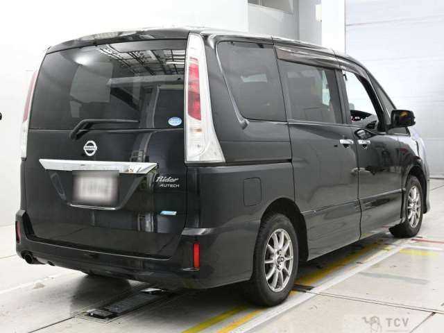 2011 Nissan Serena
