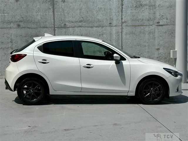 2016 Mazda Demio