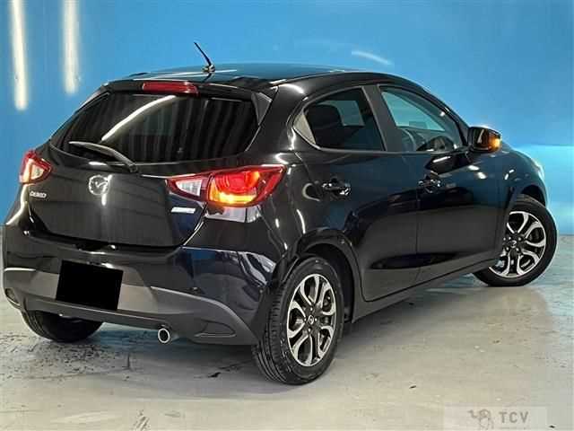 2015 Mazda Demio