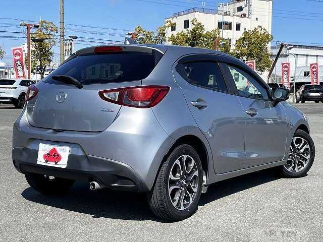 2016 Mazda Demio