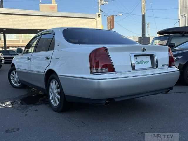 2000 Toyota Crown Majesta