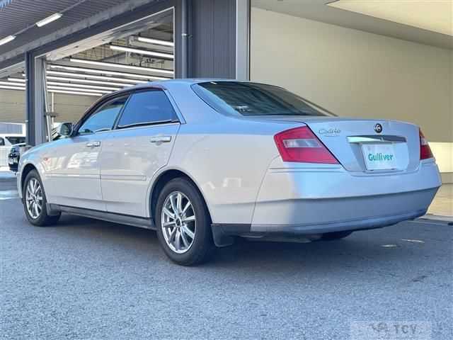 2000 Nissan Cedric