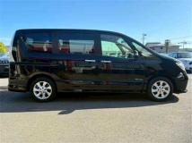 2013 Nissan Serena