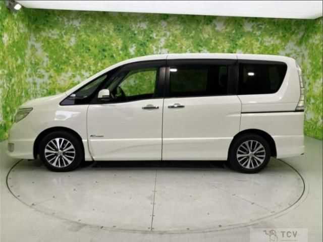 2014 Nissan Serena