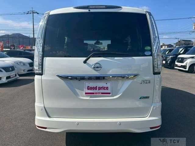 2015 Nissan Serena