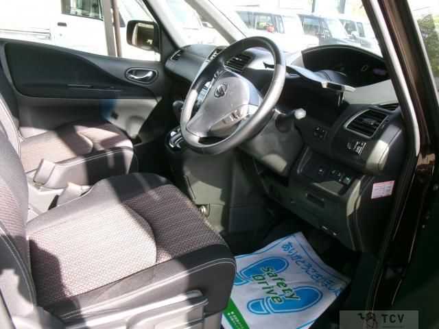 2015 Nissan Serena