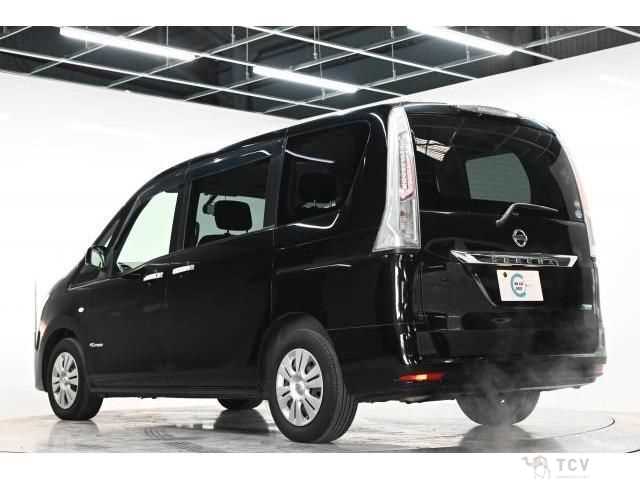 2013 Nissan Serena