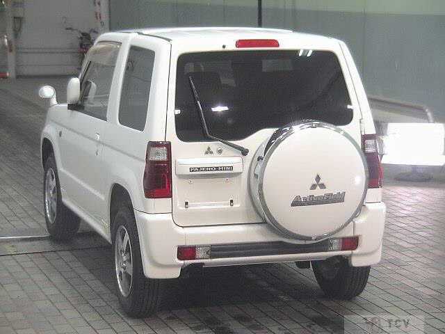 2006 Mitsubishi Pajero Mini