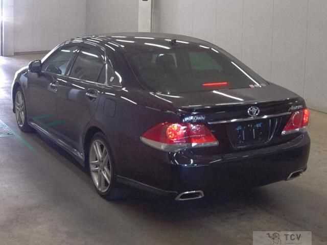 2011 Toyota Crown