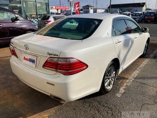 2010 Toyota Crown