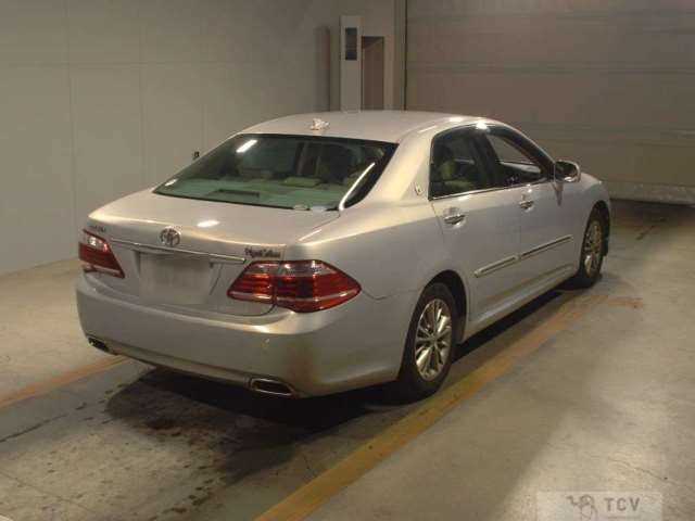 2010 Toyota Crown