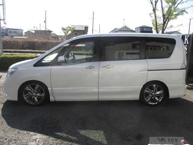 2011 Nissan Serena
