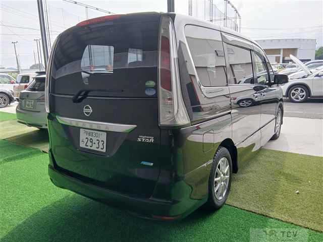 2012 Nissan Serena