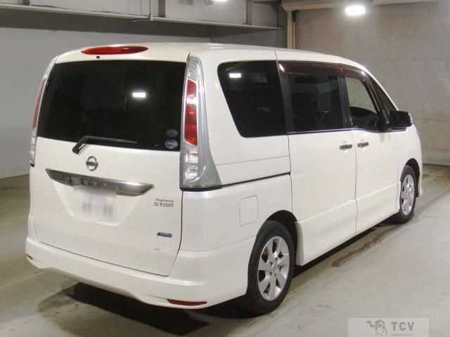 2011 Nissan Serena