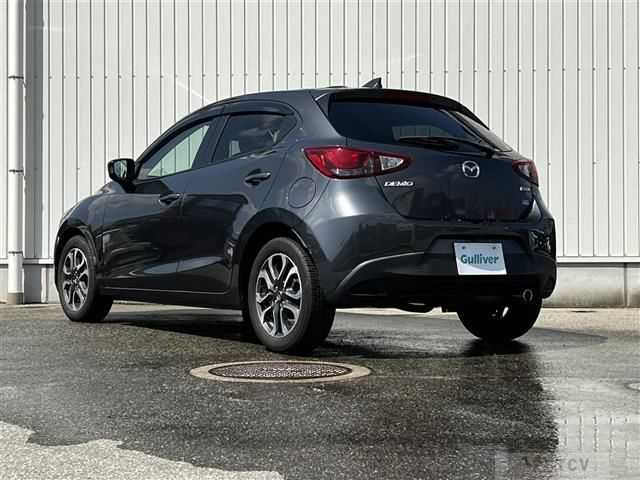 2016 Mazda Demio