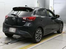 2016 Mazda Demio