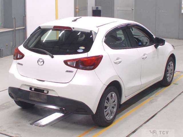 2017 Mazda Demio