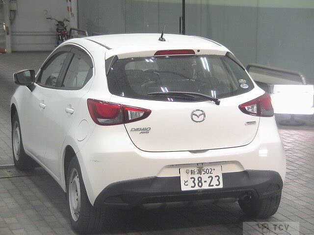 2016 Mazda Demio