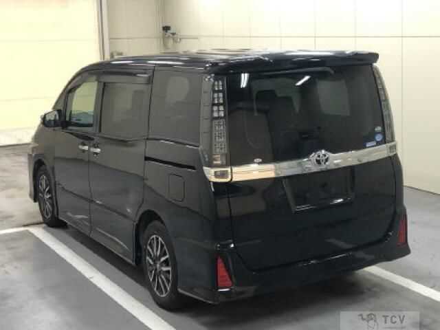 2015 Toyota Voxy