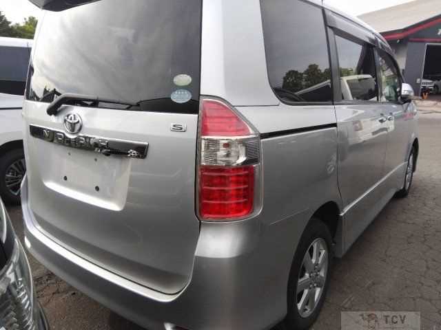 2008 Toyota Noah