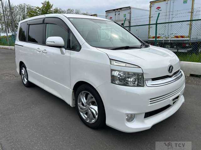 2009 Toyota Voxy