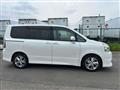 2009 Toyota Voxy