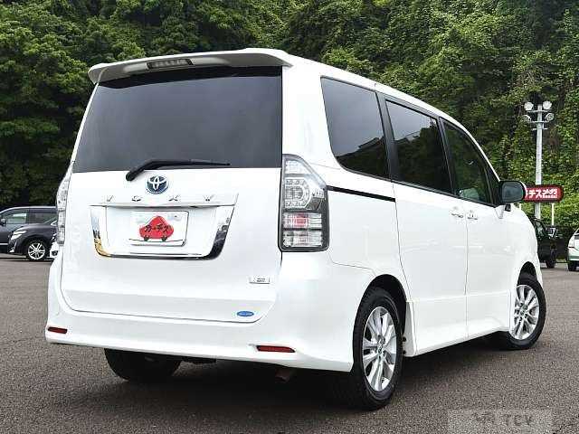2012 Toyota Voxy