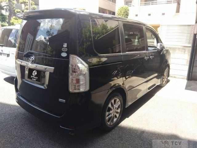 2011 Toyota Voxy