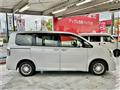2013 Toyota Voxy