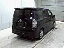 2007 Toyota Voxy