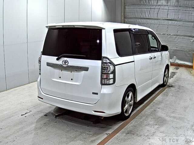 2010 Toyota Voxy