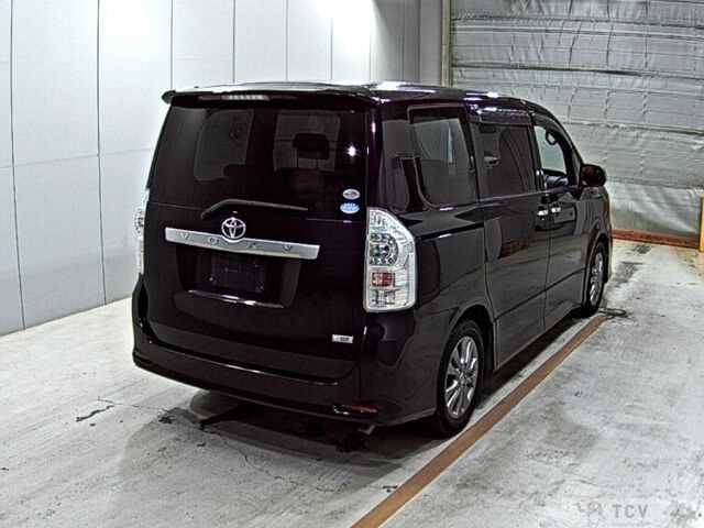 2010 Toyota Voxy