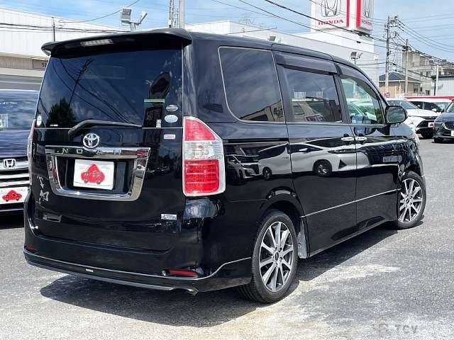 2009 Toyota Noah